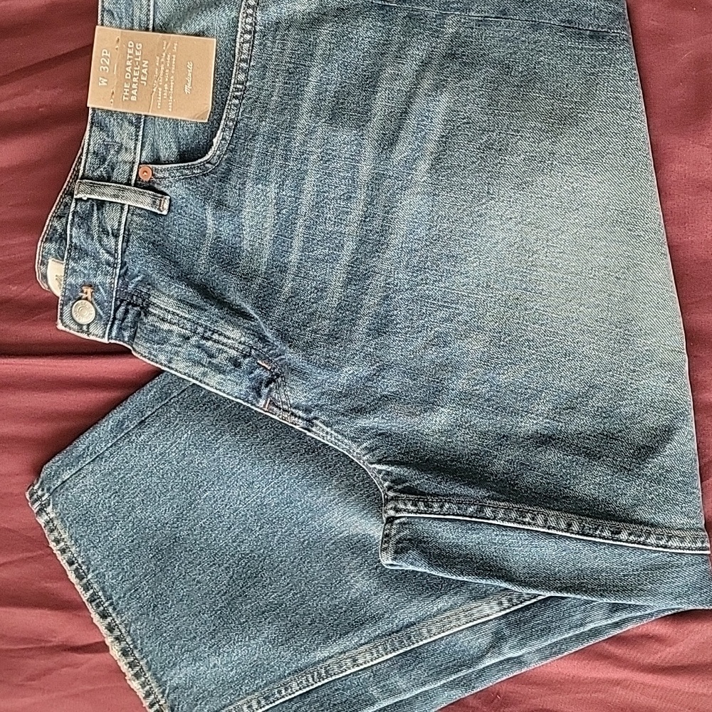 Madewell Petite Darted Barrel Leg Jean